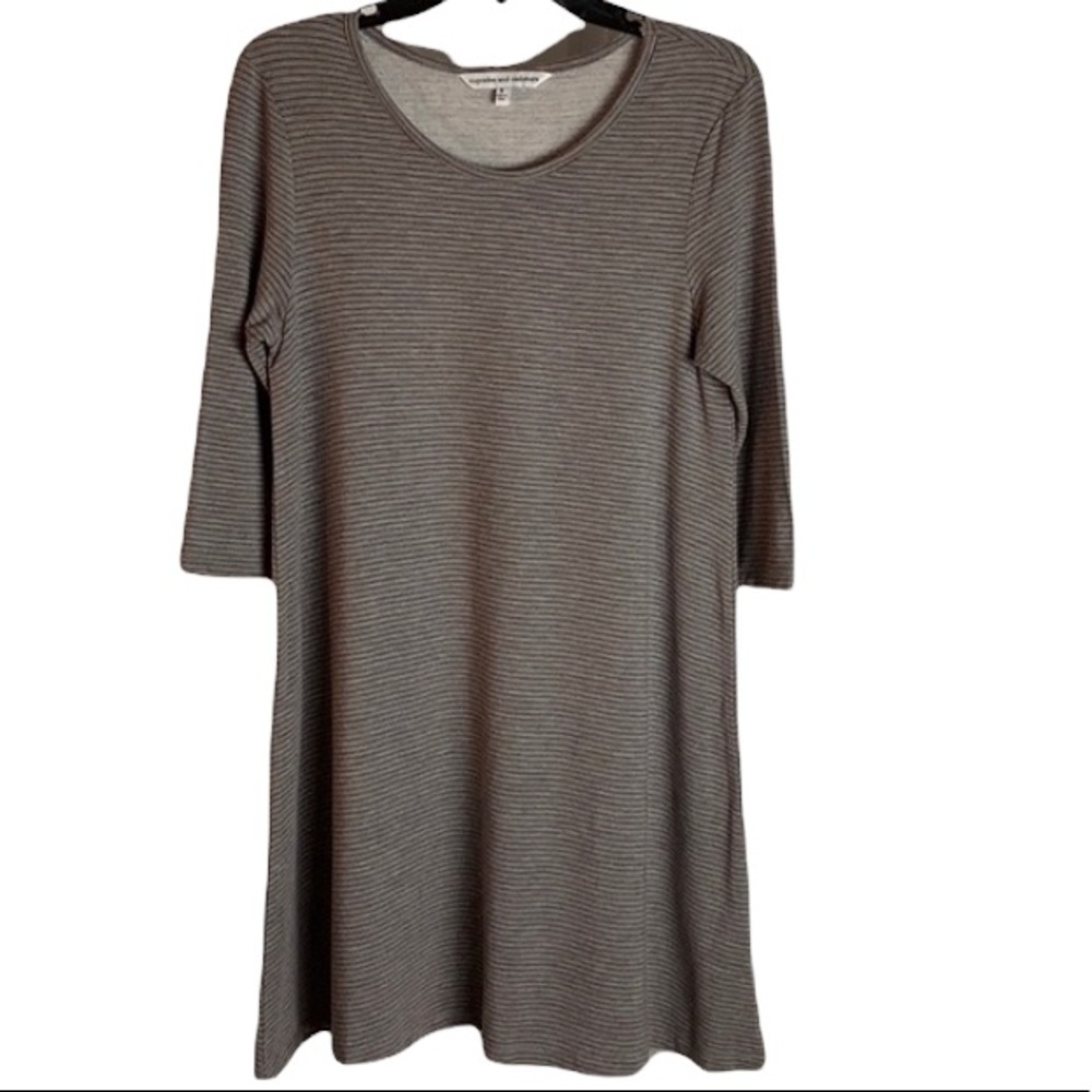 🌸2/$25 Cupcakes and Cashmere Grey Red Mini Striped Dress
